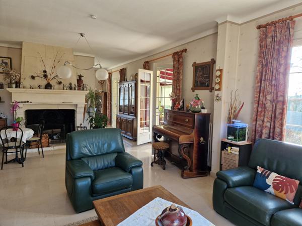 MAISON TRADITIONNELLE DE 215 m² AVEC SOUS-SOL TOTAL