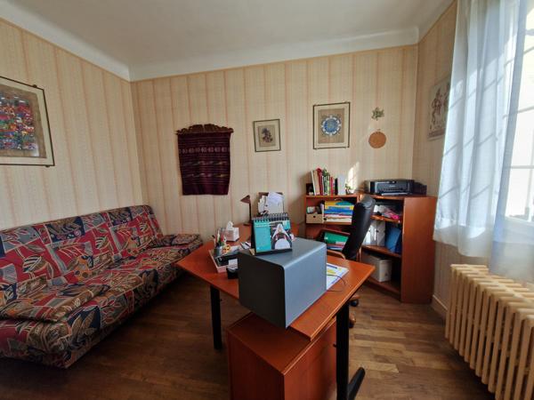 MAISON TRADITIONNELLE DE 215 m² AVEC SOUS-SOL TOTAL