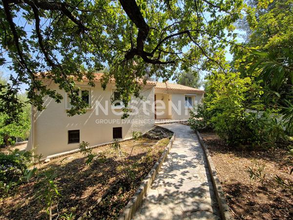 A vendre Maison 140m2 sur terrain de 1019m2  Aubagne