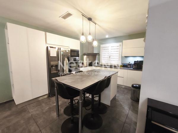 A vendre Maison 140m2 sur terrain de 1019m2  Aubagne