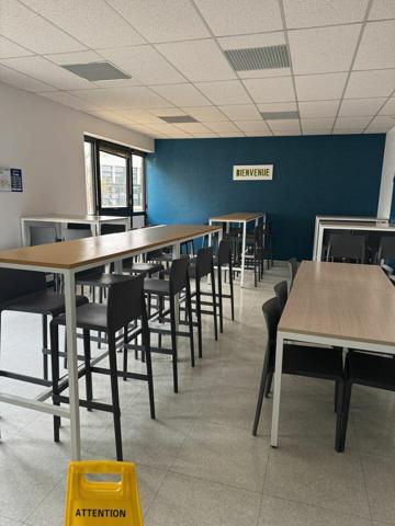 JOUE-LES-TOURS GUTENBERG BUREAUX A LOUER DE 2 113 M² ET 76 PARKINGS DIVISION A ETUDIER