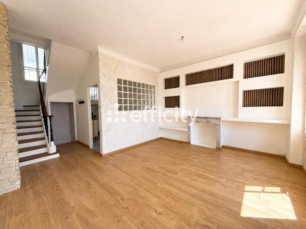 Maison
         3 pièces
        - 51 m² 335 000 € *