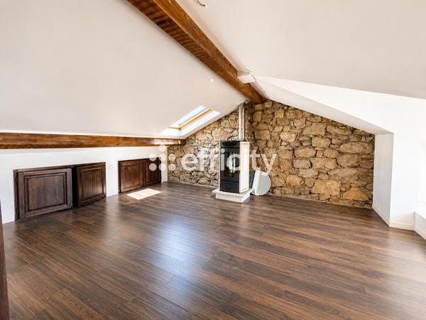 Maison
         3 pièces
        - 51 m² 335 000 € *