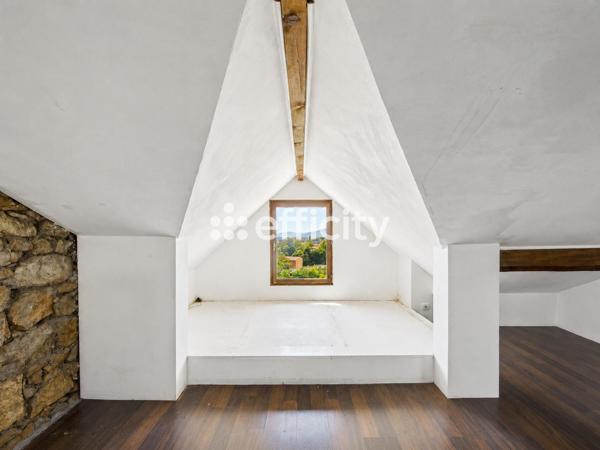 Maison
         3 pièces
        - 51 m² 335 000 € *