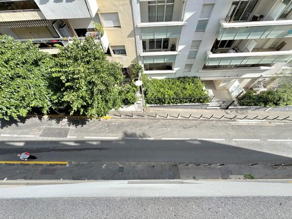 Marseille (13006) Appartement T3/T4 à rénover