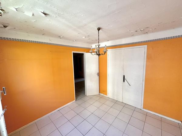 Marseille (13006) Appartement T3/T4 à rénover