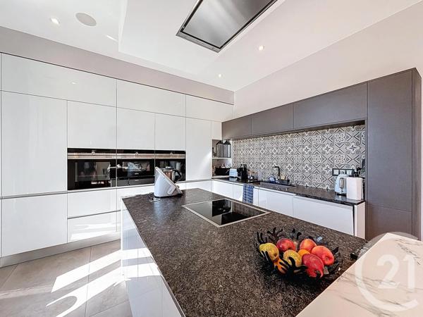 Maison à vendre  10 pièces - 274 m 2   FONTAINEBLEAU  - 77