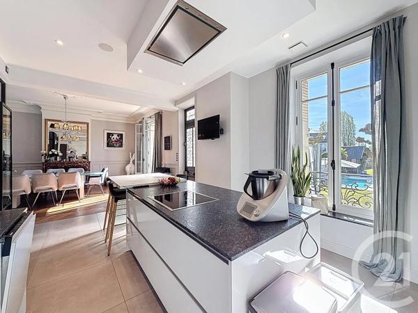 Maison à vendre  10 pièces - 274 m 2   FONTAINEBLEAU  - 77