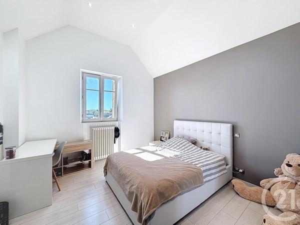 Maison à vendre  10 pièces - 274 m 2   FONTAINEBLEAU  - 77