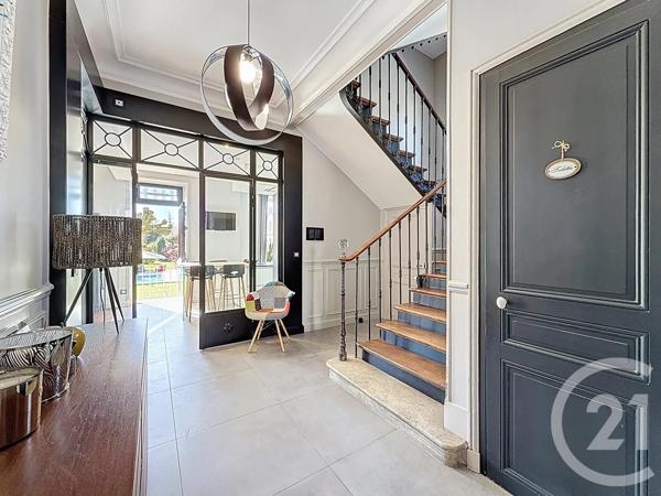 Maison à vendre  10 pièces - 274 m 2   FONTAINEBLEAU  - 77