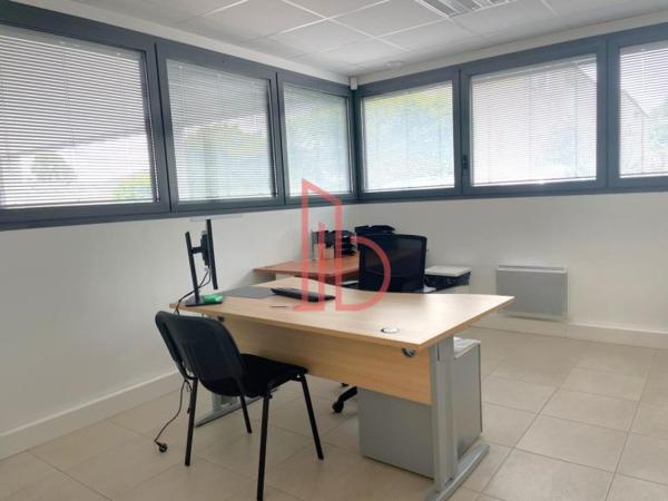 Bureau de 430 m² à louer à Bordeaux Lac - Bruges
