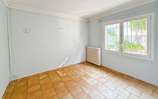 Maison à vendre    5 pièces •  Saint-Paul-de-Vence