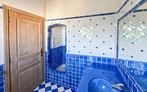 Maison à vendre    5 pièces •  Saint-Paul-de-Vence