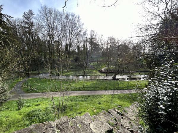 MONTAIGU-VENDEE / Vente Terrain 401 m²