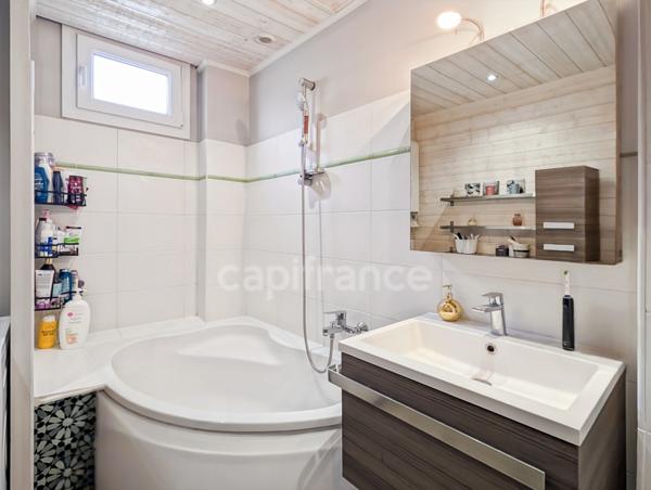 CHALON SUR SAONE (71) Appartement 3 pièces de 76.56 m² avec grand garage et cave !