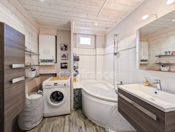 CHALON SUR SAONE (71) Appartement 3 pièces de 76.56 m² avec grand garage et cave !