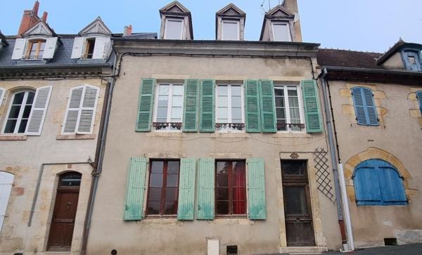 Maison à vendre |  Montluçon |  5 pièces | 150 m²