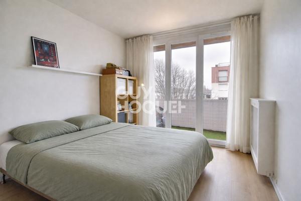 Chaville Rive Gauche - Appartement t3 traversant avec balcon , cave et parking en sous-sol