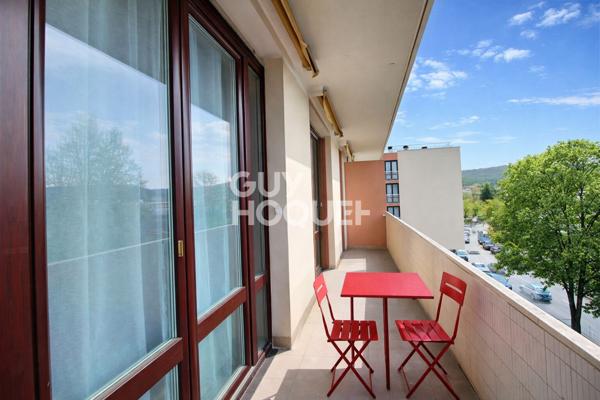 Chaville Rive Gauche - Appartement t3 traversant avec balcon , cave et parking en sous-sol