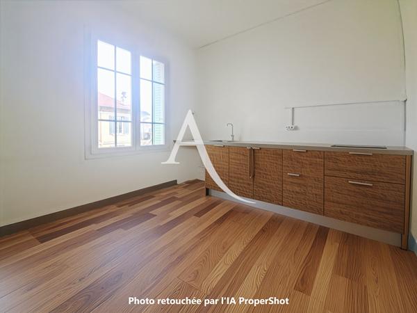 Appartement Cannes 2 pièces 52.11 m² _ A deux pas de la rue d'Antibes _ Style bourgeois _ Ascenseur