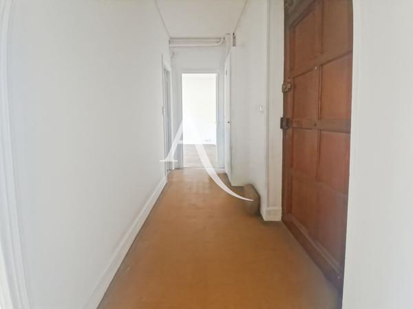 Appartement Cannes 2 pièces 52.11 m² _ A deux pas de la rue d'Antibes _ Style bourgeois _ Ascenseur
