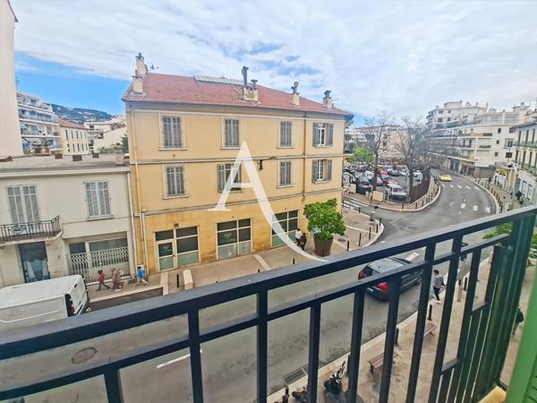 Appartement Cannes 2 pièces 52.11 m² _ A deux pas de la rue d'Antibes _ Style bourgeois _ Ascenseur