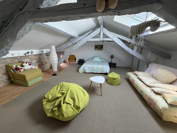 Maison à louer 650 € CC Mauroux 3 p 100 m² DPE C