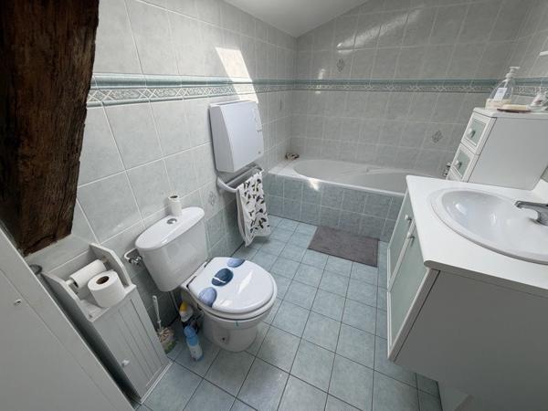 Maison à louer 650 € CC Mauroux 3 p 100 m² DPE C