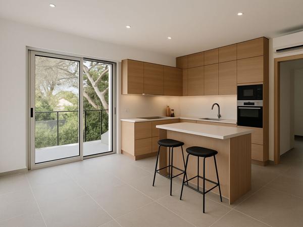 ST RAPHAEL (BOULOURIS) DERNIER ETAGE T3 80m² ROOFTOP 100m² - 600M DE LA MER