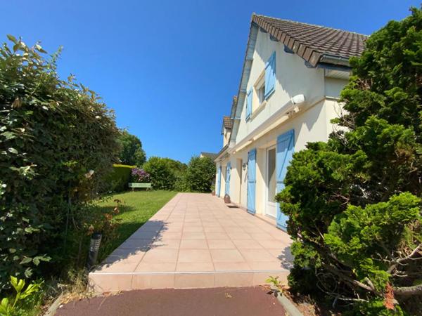 Maison proche  Granville 8 pièce(s) 149m2 au calme
