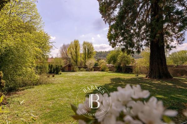 Chessy, Propriété 7 Chambres -  348 m² à vendre