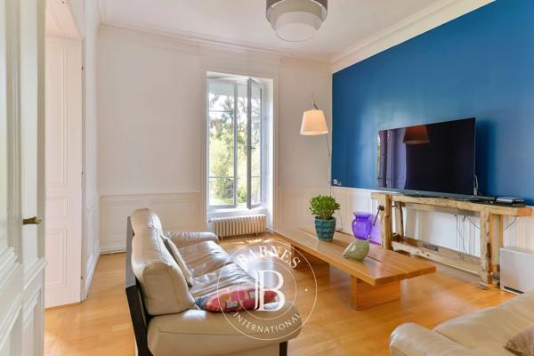 Chessy, Propriété 7 Chambres -  348 m² à vendre