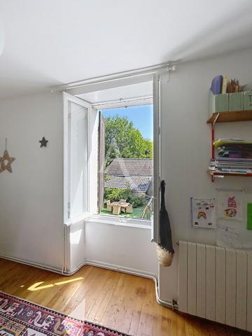 Maison de charme ? Le Mée-sur-Seine, quartier Le Mée Village
