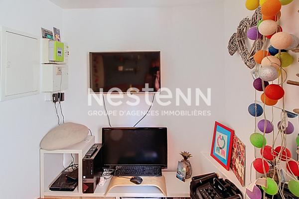 A VENDRE ! Un immeuble rénové de 122 m² avec trois appartements