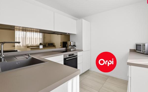 Appartement à vendre    3 pièces • 71,63 m2 Saint-Priest
