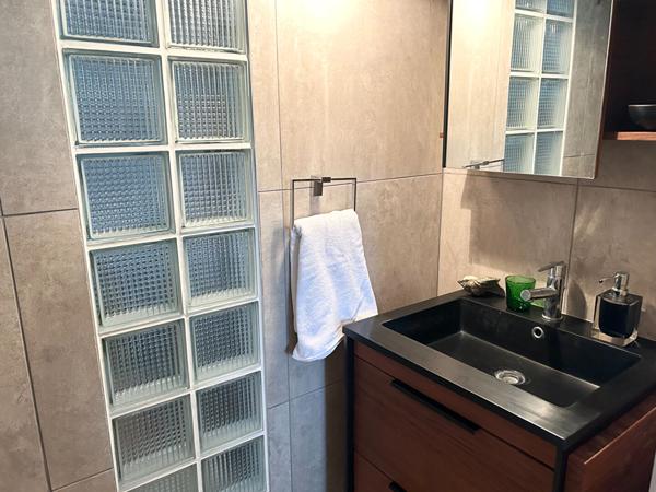 Villa Hyeres 6 pièce(s) 180 m2