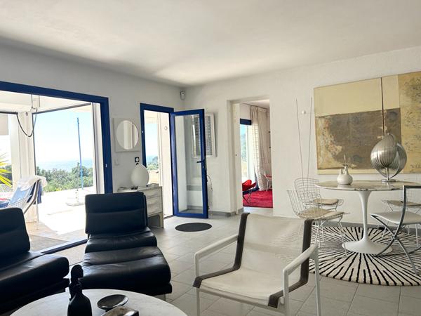 Villa Hyeres 6 pièce(s) 180 m2