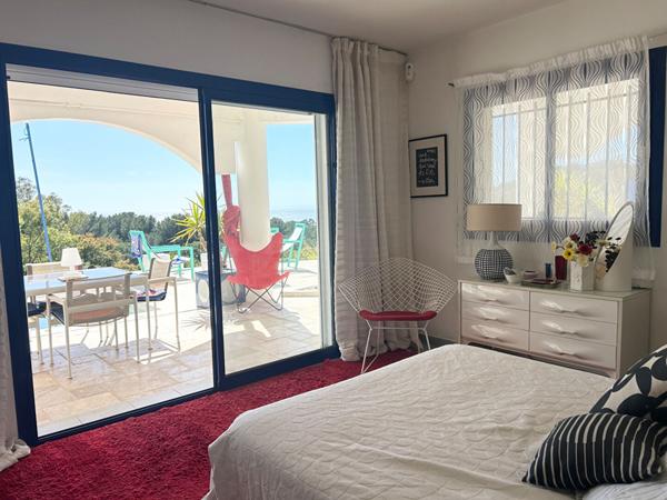 Villa Hyeres 6 pièce(s) 180 m2