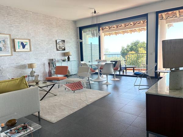 Villa Hyeres 6 pièce(s) 180 m2