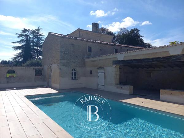 Fontenay-le-Comte, Manoir 7 Chambres -  363 m² à vendre