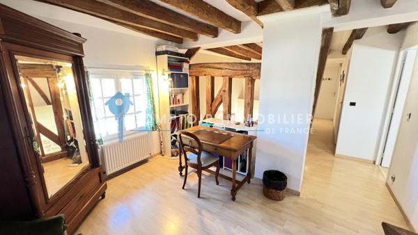 Maison
                                                                                                                                                                                                                                                                                                                        7 pièce(s)                                                                                                                                                                                                          4 chambre(s)                                                                                                                                                                                                          180  m²