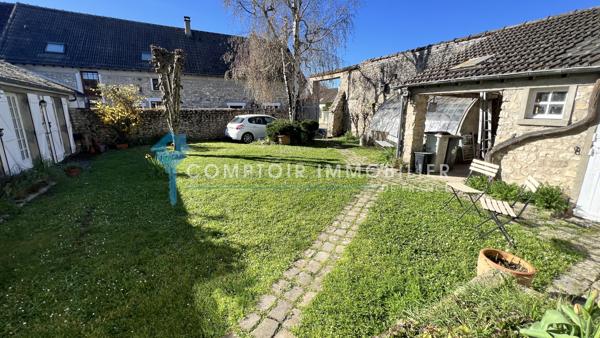 Maison
                                                                                                                                                                                                                                                                                                                        7 pièce(s)                                                                                                                                                                                                          4 chambre(s)                                                                                                                                                                                                          180  m²