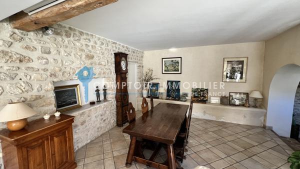 Maison
                                                                                                                                                                                                                                                                                                                        7 pièce(s)                                                                                                                                                                                                          4 chambre(s)                                                                                                                                                                                                          180  m²