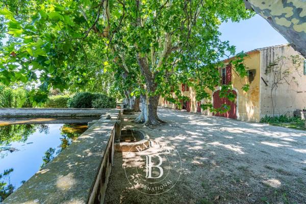Aix-en-Provence, Propriété 4 Chambres -  304 m² à vendre