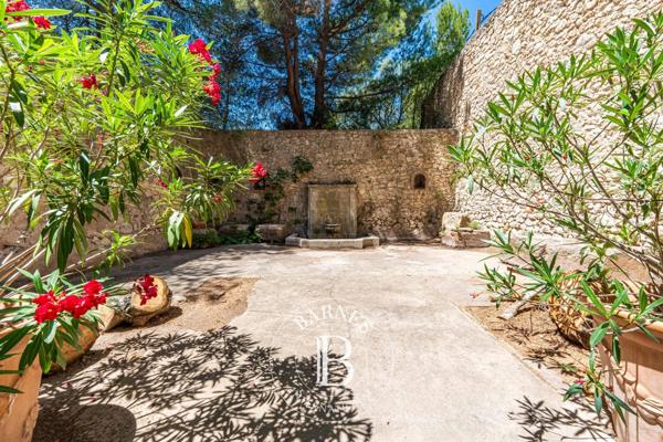 Aix-en-Provence, Propriété 4 Chambres -  304 m² à vendre