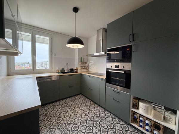 Appartement meublé 3 pièces- SAINT GERMAIN EN LAYE- Secteur Pereire Loyer 1 600 €/mois charges comprises **  - Référence  18960