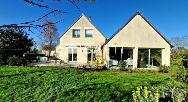 Contemporaine, 4 chambres, sur 2152m² de jardin