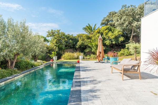 Exceptionnelle rénovation avec vue mer