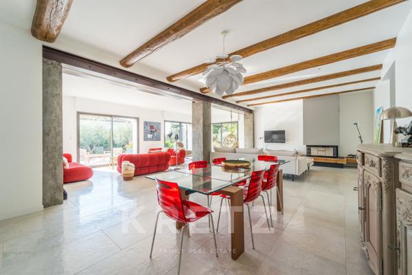 Exceptionnelle rénovation avec vue mer