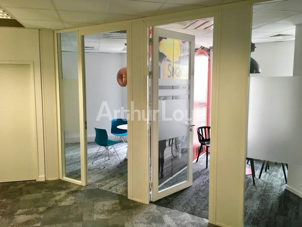 Bureaux à louer à Tourcoing - Plateaux modulables climatisés - Accès sécurisé et parkings
